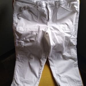 Women's Capri's/ Cargo Style